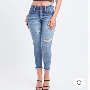 YMI WOMEN'S WANNABETTABUTT 3-BUTTON FRAY HEM